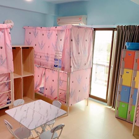 Travelers Hostel Манонг Екстериор снимка