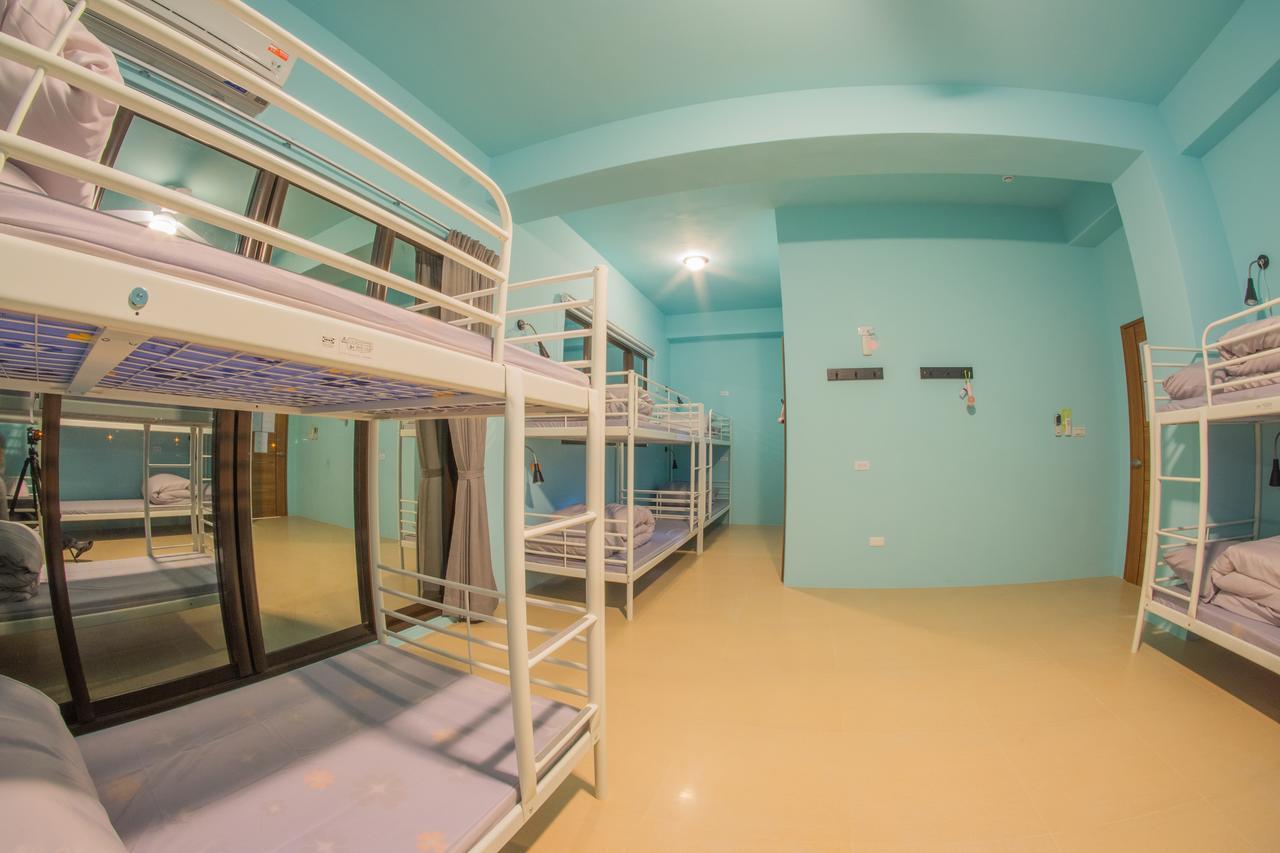 Travelers Hostel Манонг Екстериор снимка