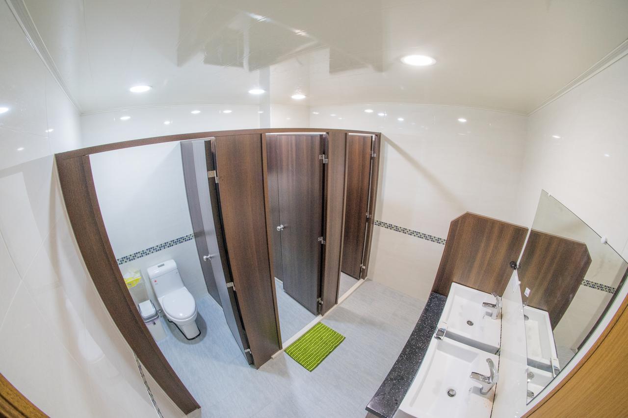 Travelers Hostel Манонг Екстериор снимка