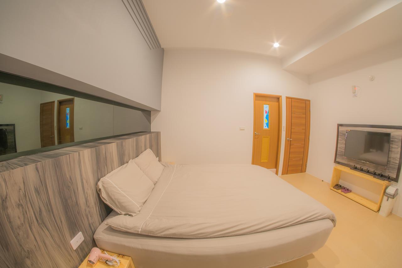 Travelers Hostel Манонг Екстериор снимка